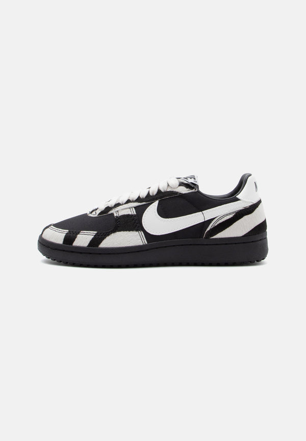 Nike Field General SE - Trainers
