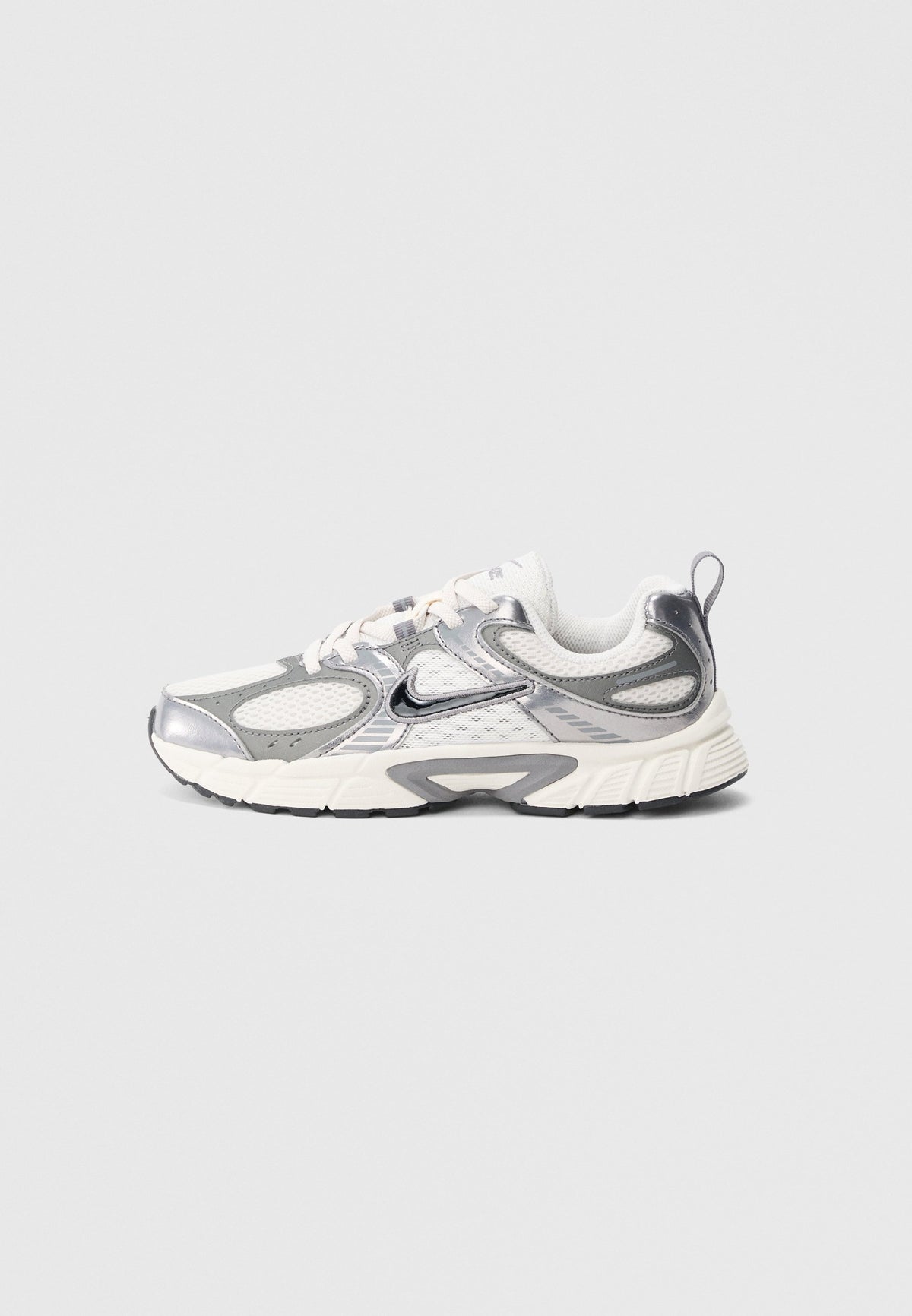 Nike V5 - Phantom / Black / Pencil Point