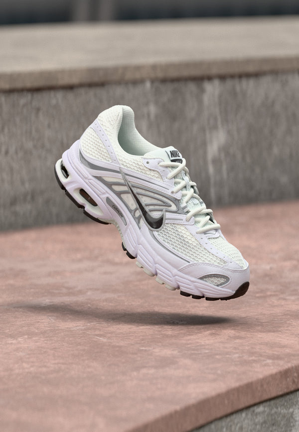 Nike Air Max Moto 2K - White / Black / Metallic Silver-coloured / Photon Dust