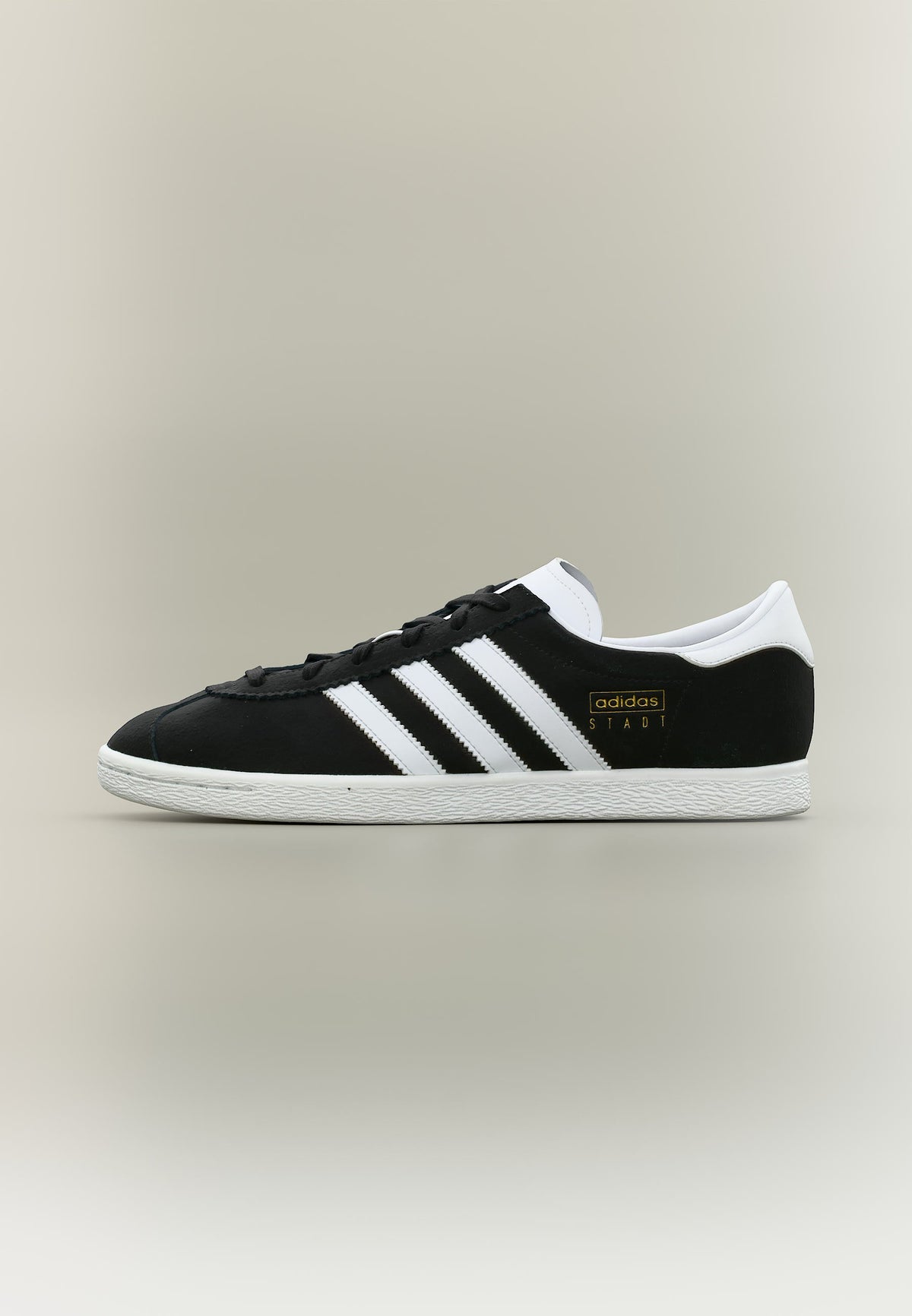 adidas Stadt - Core Black / Footwear White / Gold-coloured Metallic