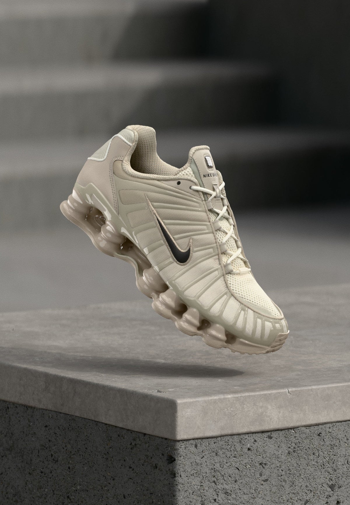Nike Shox Tl - Cream / Black / Sail / Desert Khaki