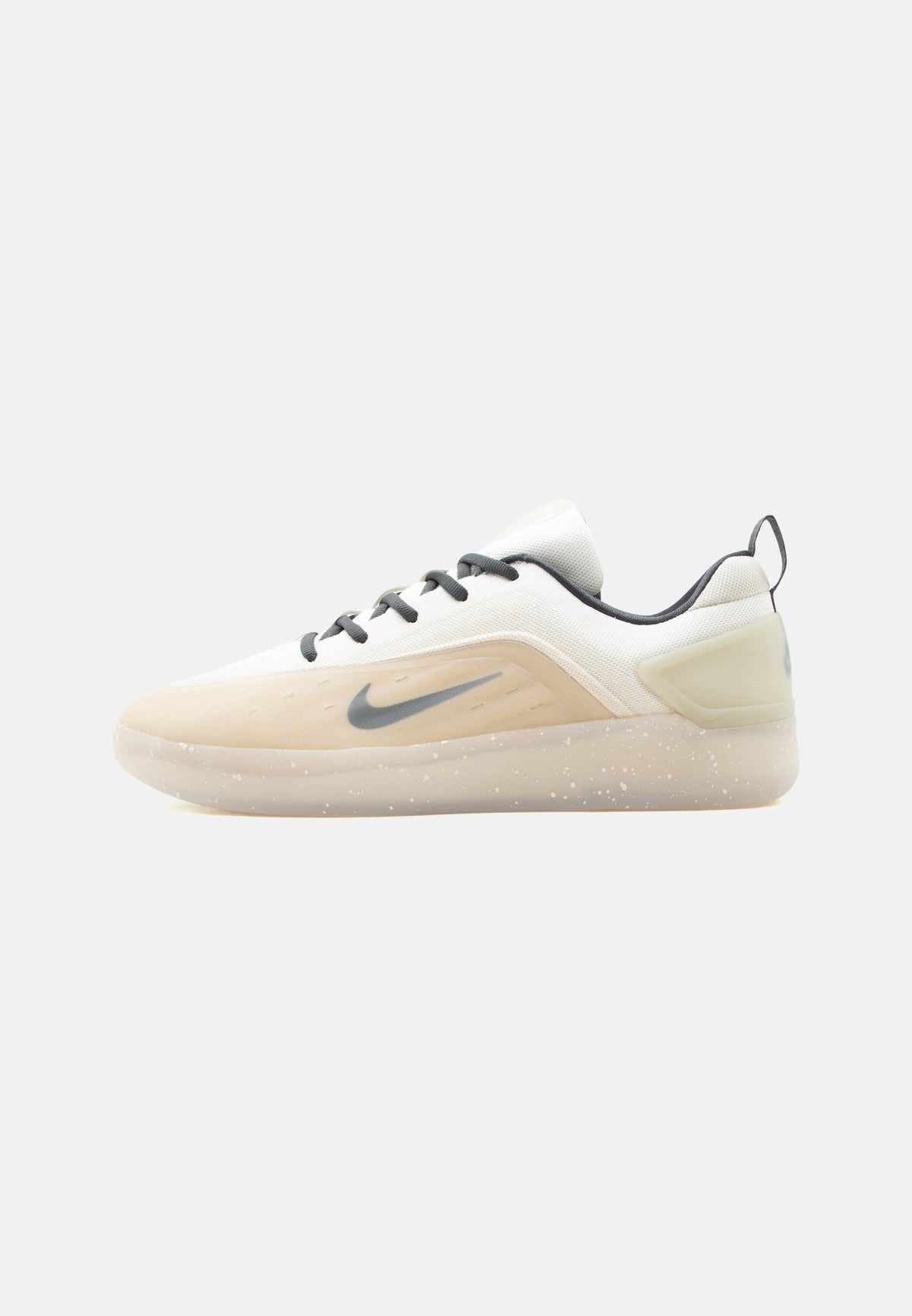 Nike SB Zoom Nyjah 4 - Desert Khaki / Dark Smoke Grey