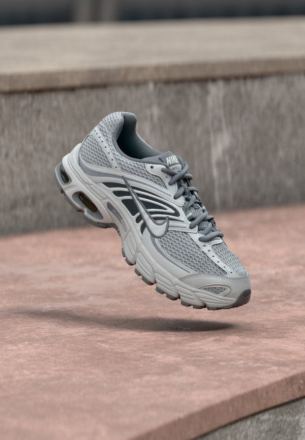 Nike Air Max Moto 2K - Wolf Grey / Pure Platinum-coloured / Cool Grey
