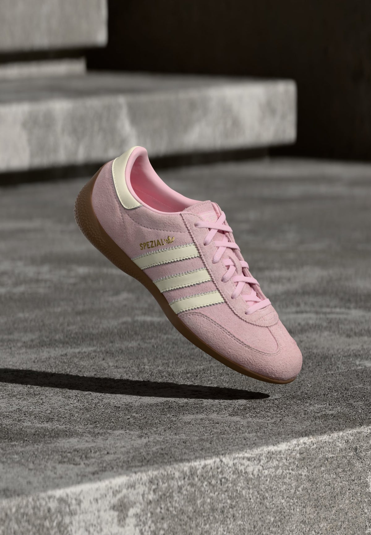 adidas Handball Spezial LO Pro W - Clear Pink / Off White / Gold-coloured Metallic