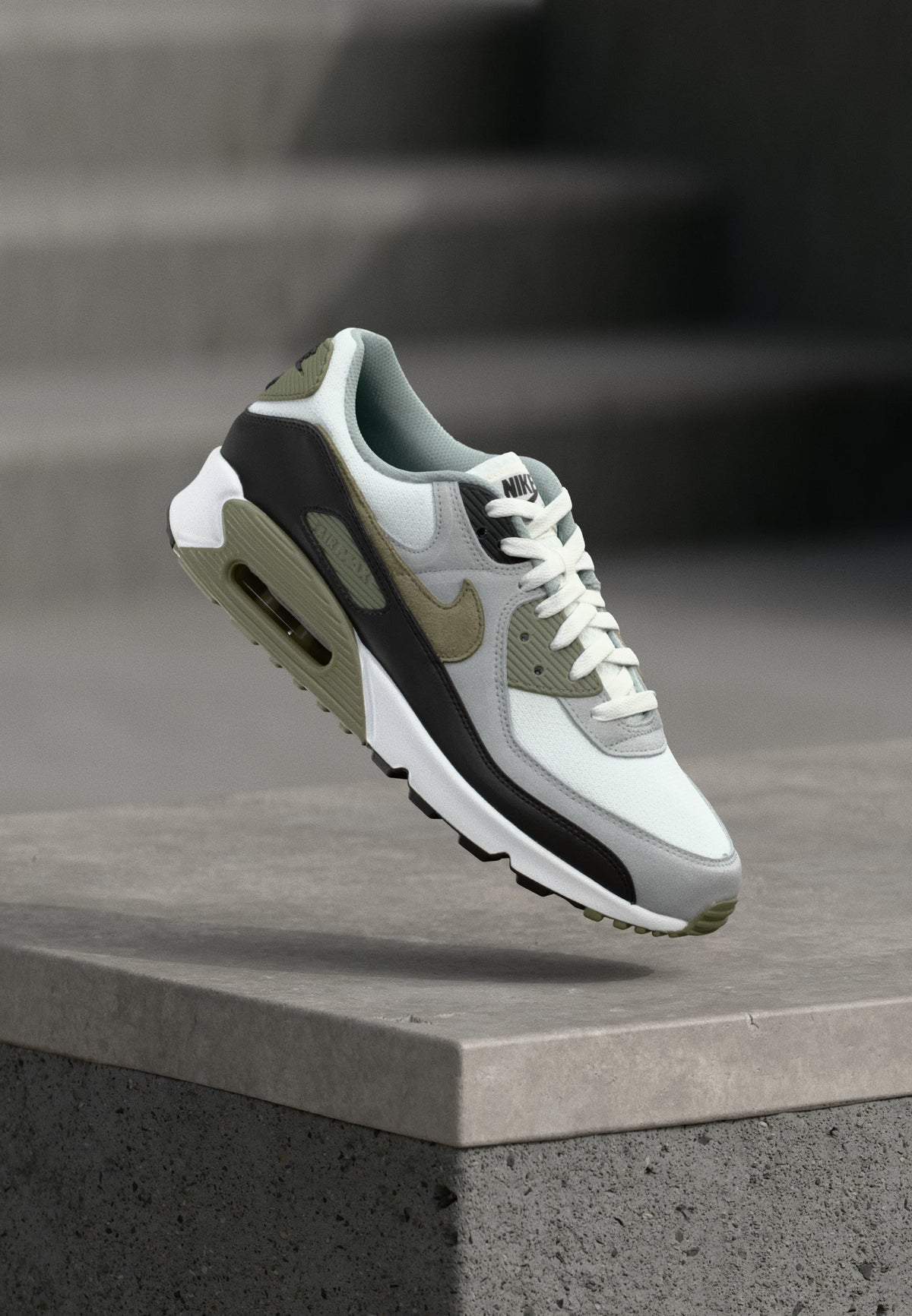Nike Air Max 90 - Summit White / Silver-coloured Sage / Light Pumice / Black / White