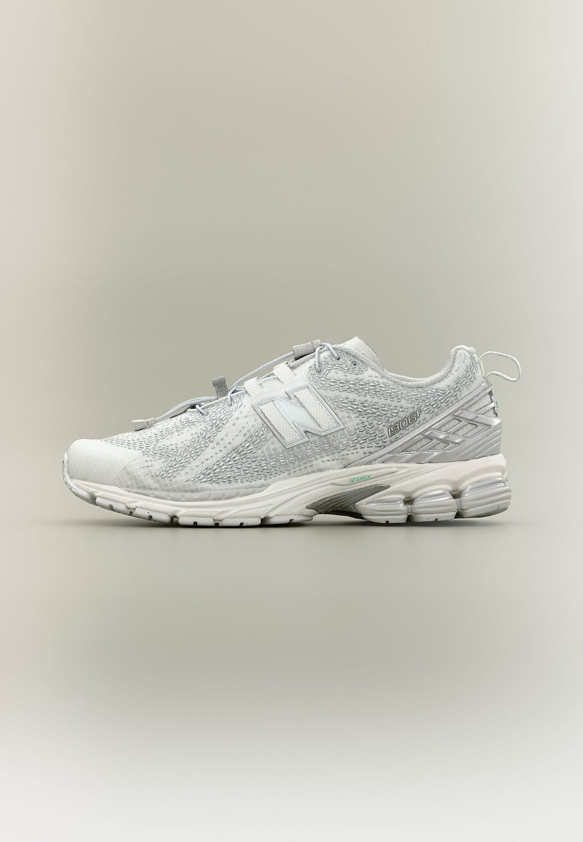 New Balance U1906 - White / Silver-coloured Metallic / Deep End