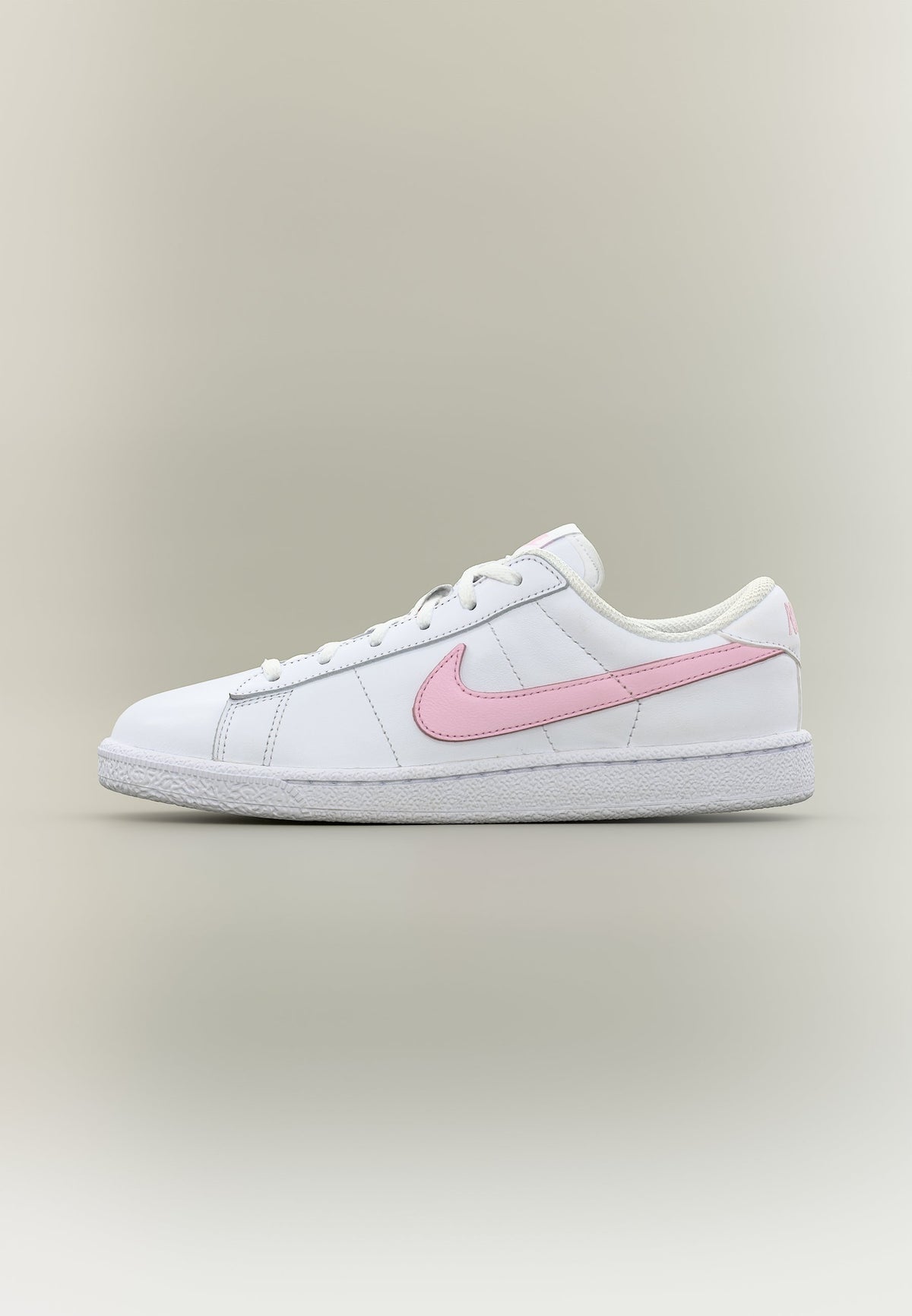 Nike Tennis Classic - White / Pink Foam