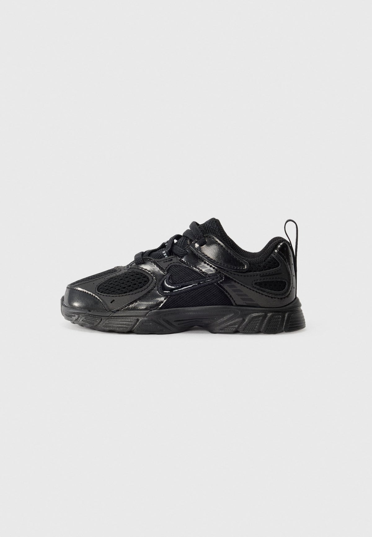 Nike V5 - Black
