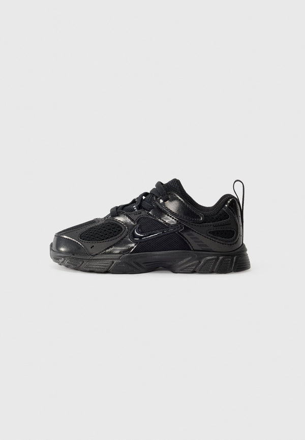 Nike V5 - Black