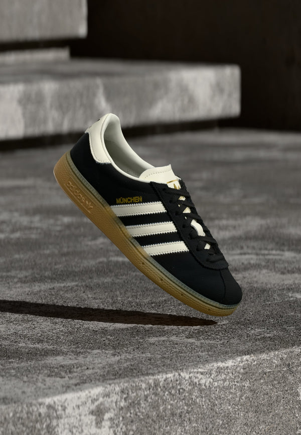 adidas Muenchen - Core Black / Off White