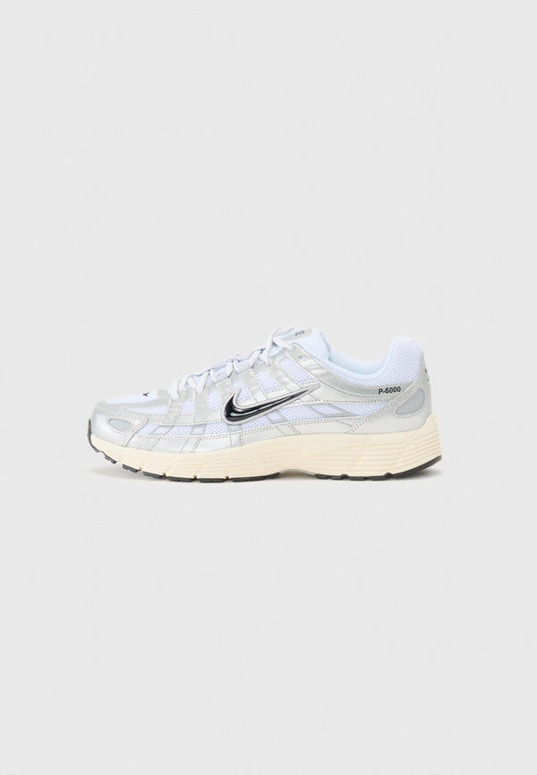 Nike P 6000 - Silver-coloured / Metallic Grey / Black