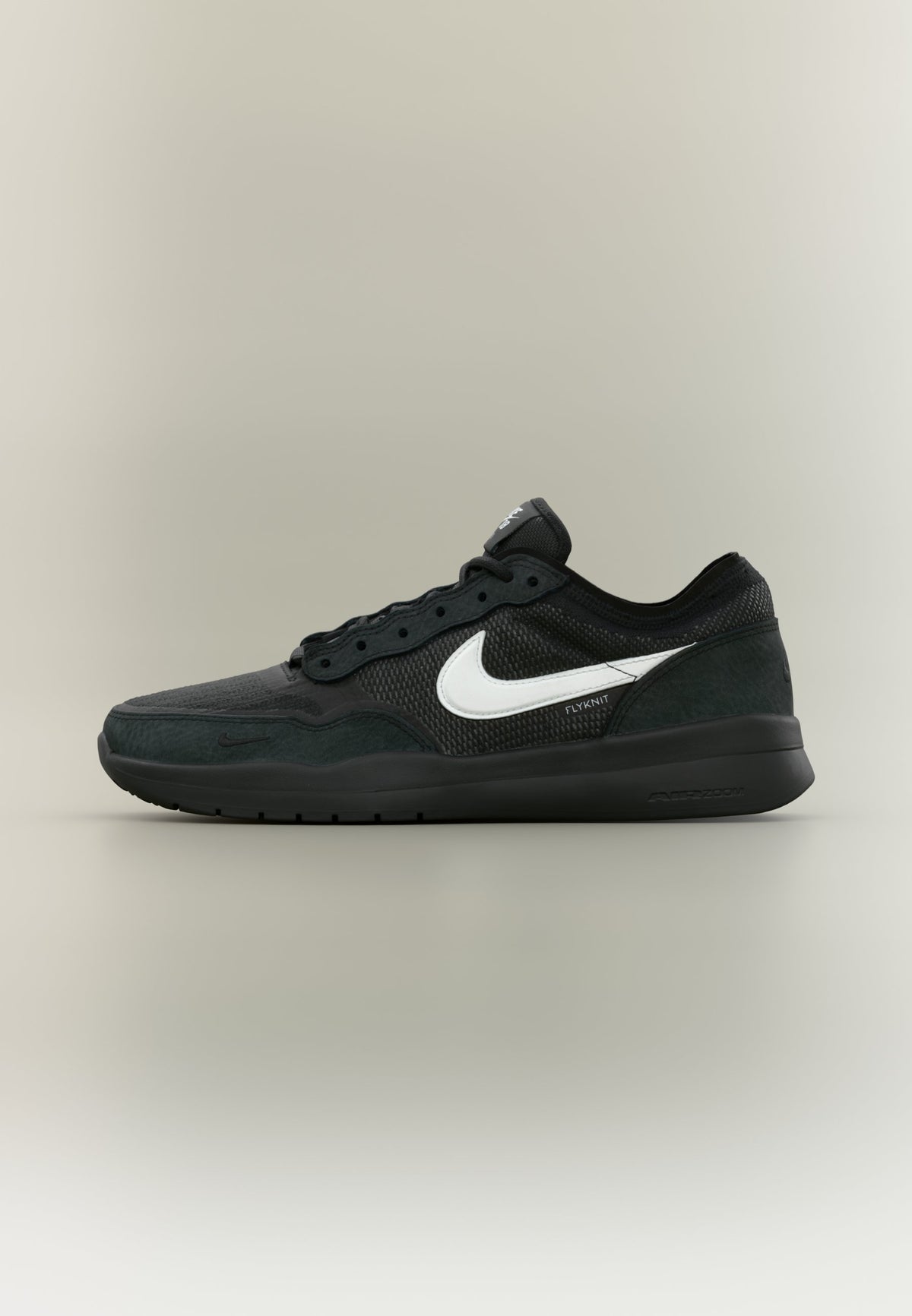 Nike SB PS8 - Black / White
