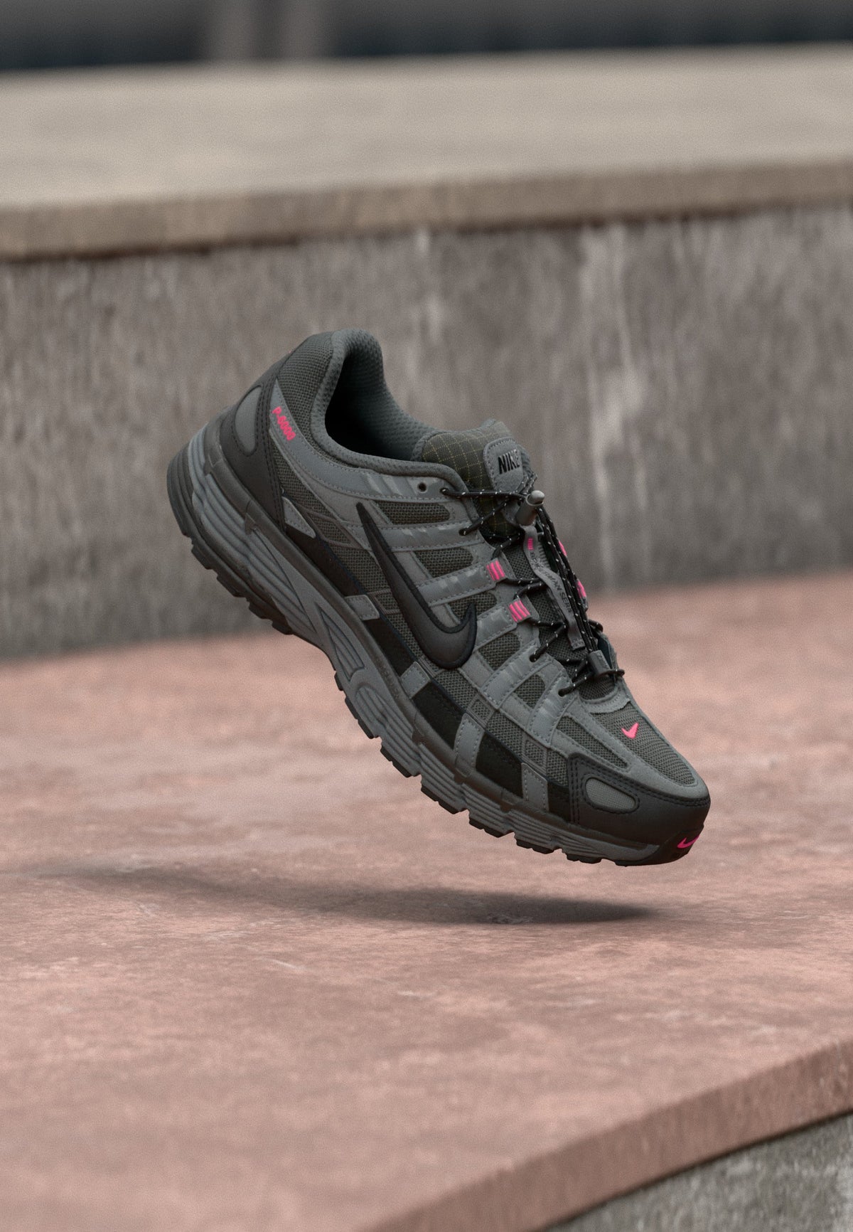 Nike P 6000 - Med Ash / Black / Iron Grey / Hyper Pink / Smoke Grey