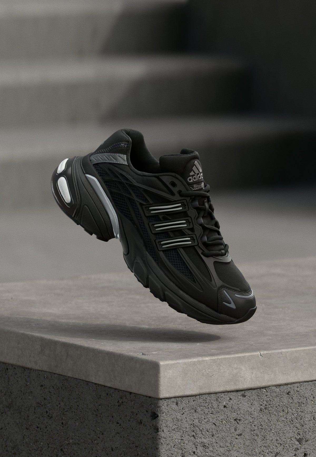 adidas Adistar XLG 2.0 - Core Black / Silver-coloured Metallic