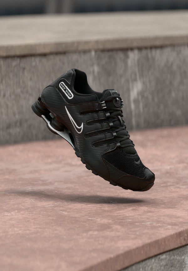 Nike Shox Nz - Black / White