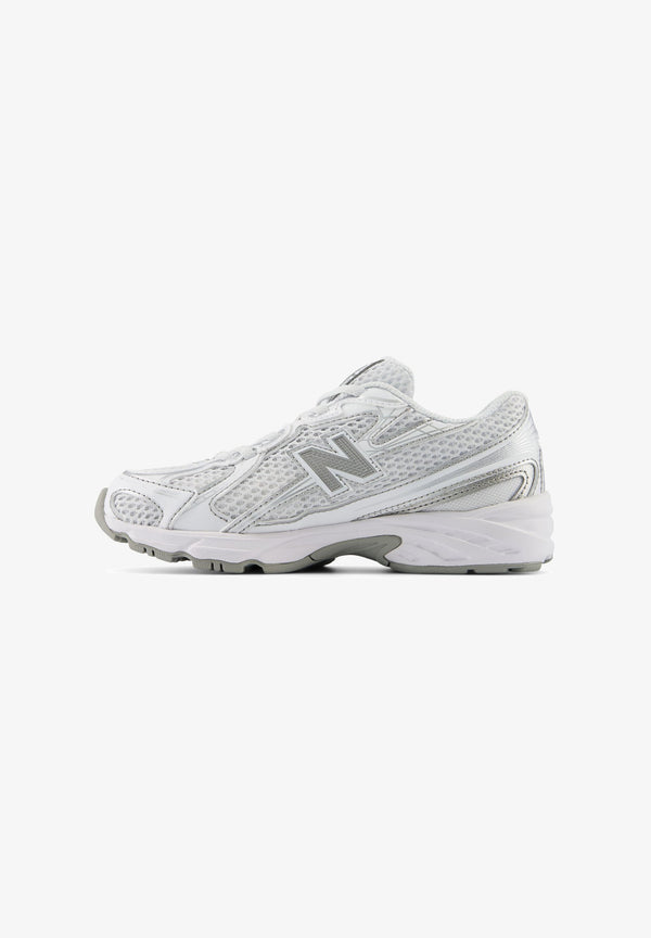 New Balance 740 - White