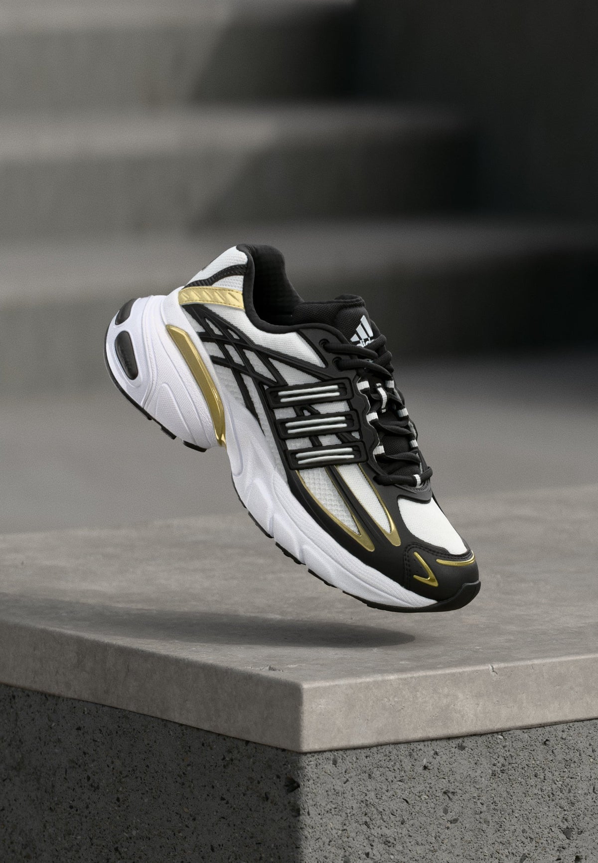 adidas Adistar XLG 2.0 - Core Black / Gold-coloured Metallic