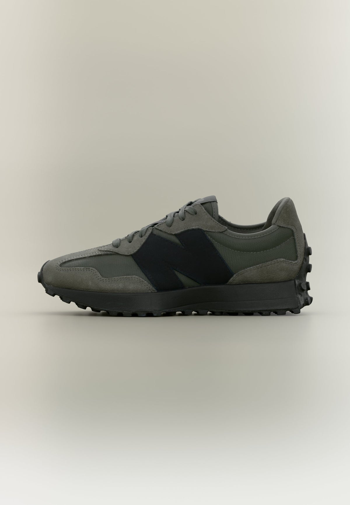 New Balance U327 - Tornado / Black