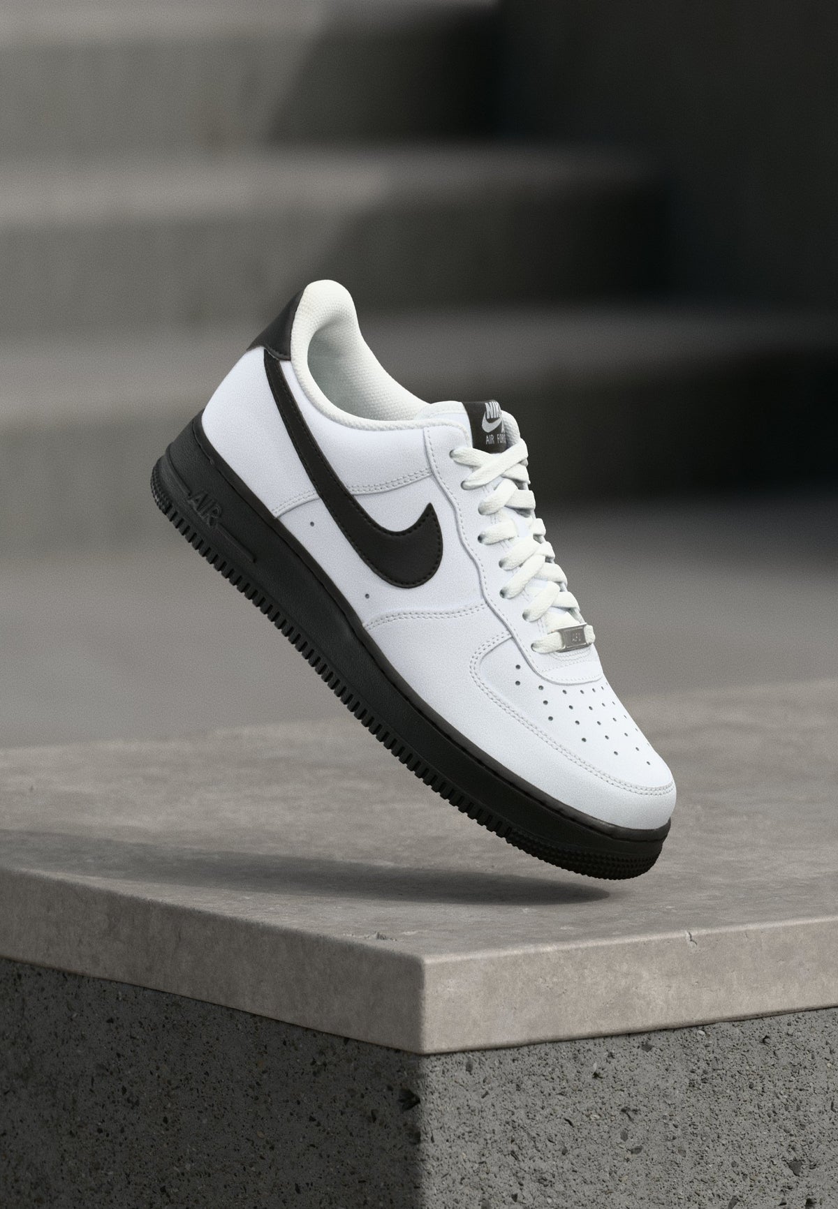 Nike Air Force 1 '07 Low Essential - White / Black