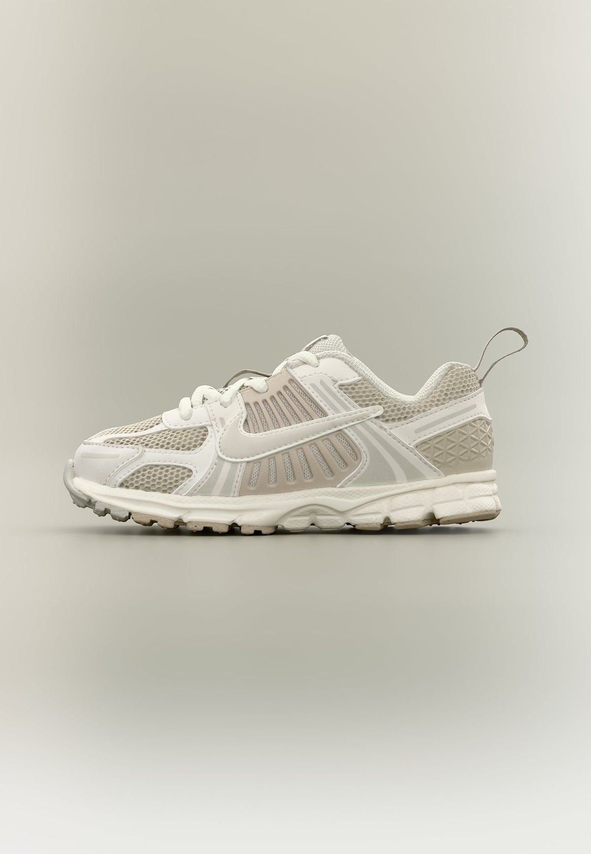 Nike Vomero 5 Lace - Phantom / Light Bone / Cream / Sail / Black / White