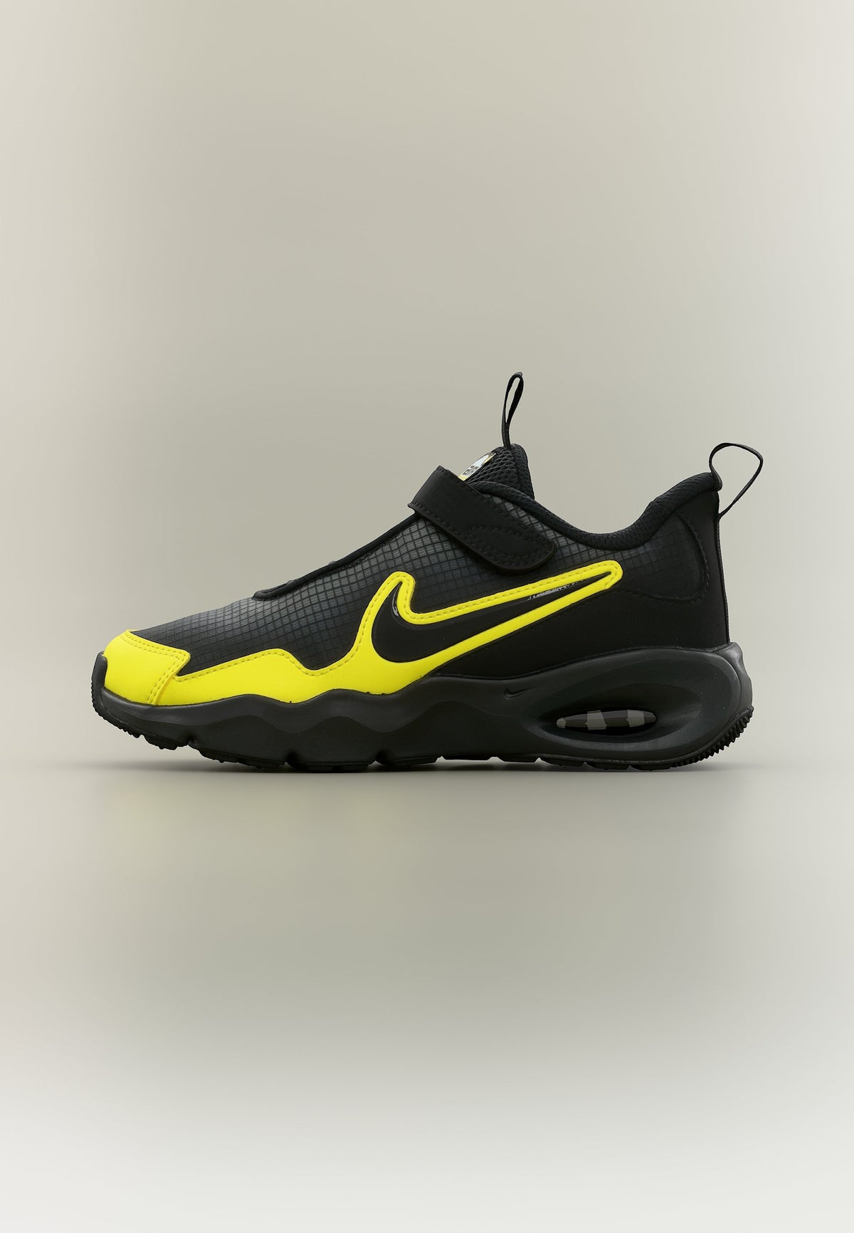 Nike Air Max Nova - Black / Sonic Yellow