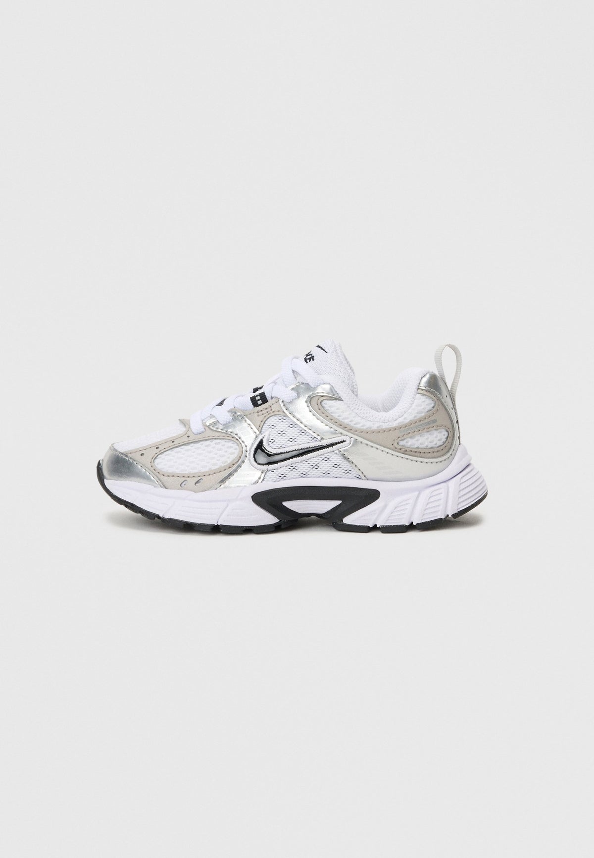 Nike V5 - White / Black / Vast Grey / College Grey