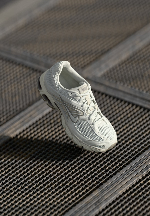Nike Air Max Moto 2K - Phantom / Metallic Summit White / Light Bone / Sail / College Grey