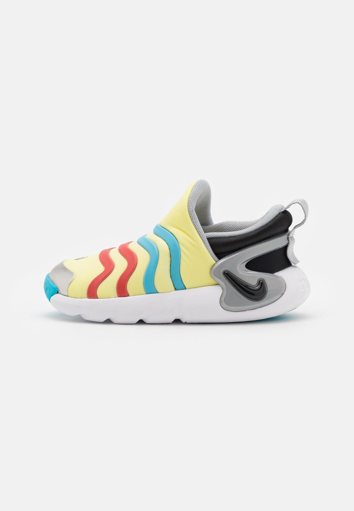 Nike Dynamo Go SE - Trainers