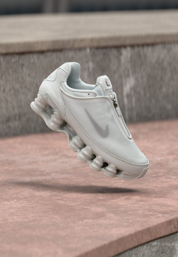 Nike Shox Tl - Photon Dust / Pencil Point / Off White / Team Red