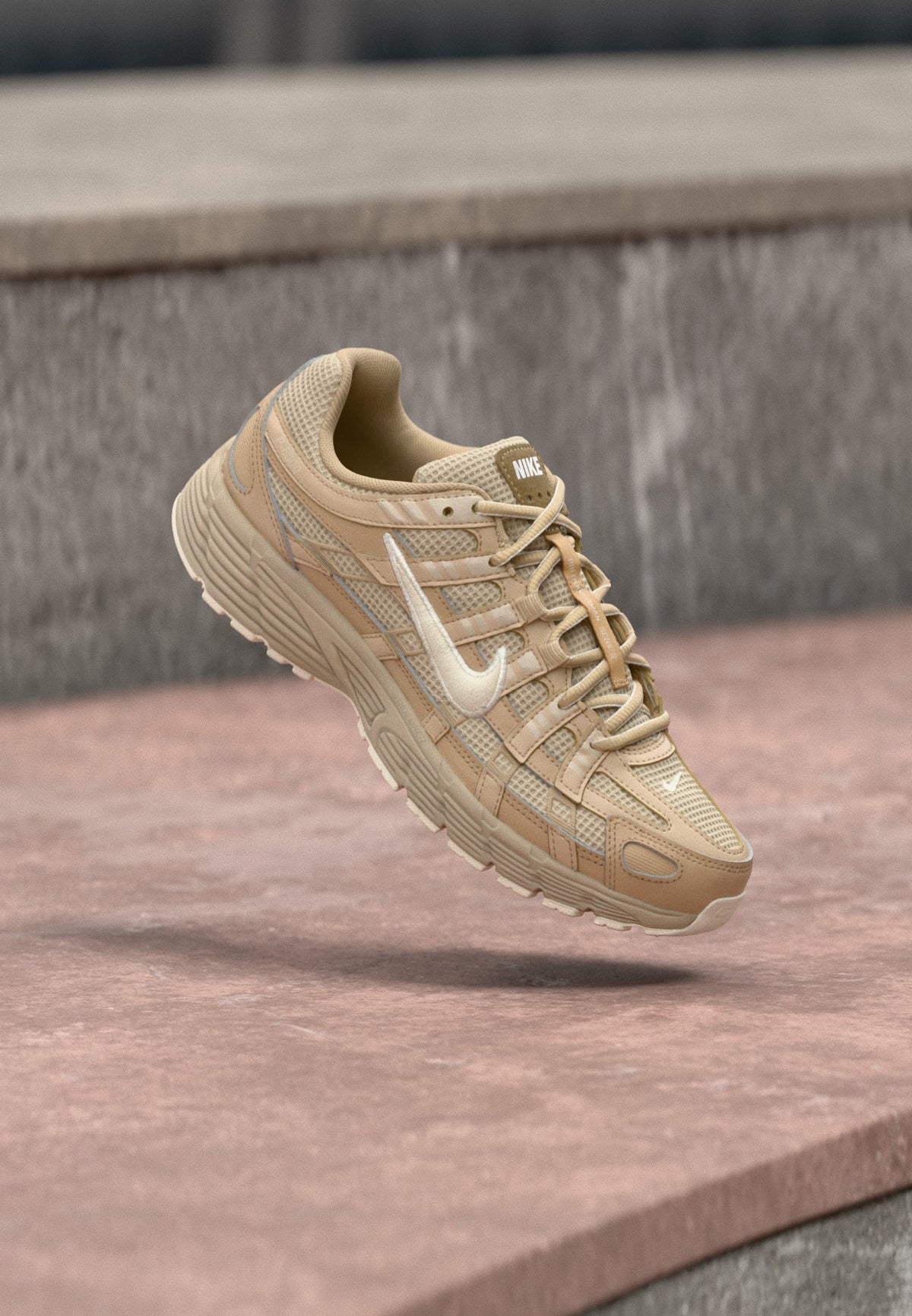 Nike P 6000 - Sanddrift / Sail