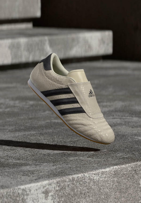 adidas Taekwondo - Cream White / Utility Black