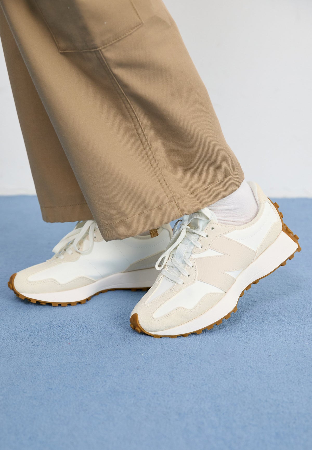 New Balance WS327 - Linen