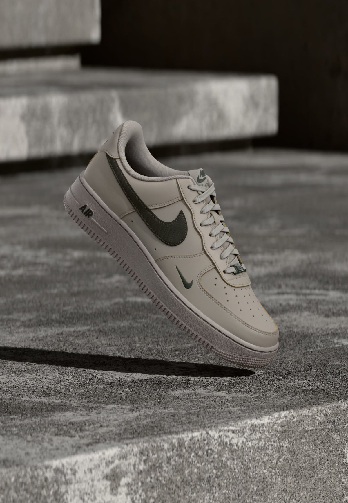 Nike Air Force 1 07 - College Grey / Newsprint