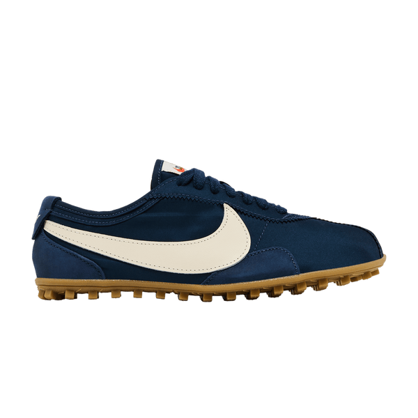 Nike Moon Midnight Navy Gum