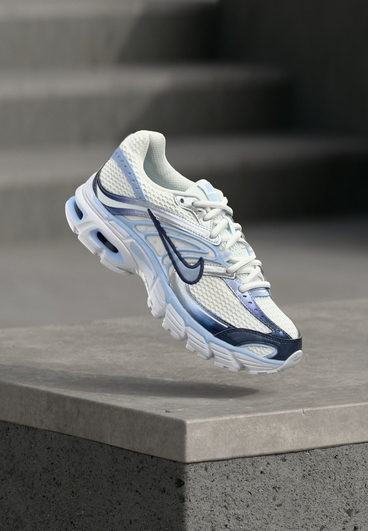 Nike Air Max Moto 2K SE - White / Hydrogen Blue / Metallic Silver-coloured / Midnight Navy