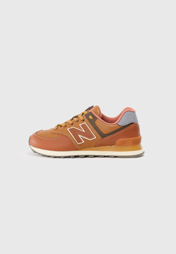 New Balance ML574 - Brown