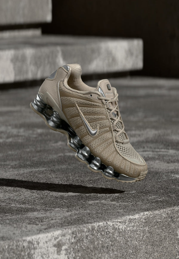 Nike Shox Tl - Cream / Metallic Silver-coloured / Black