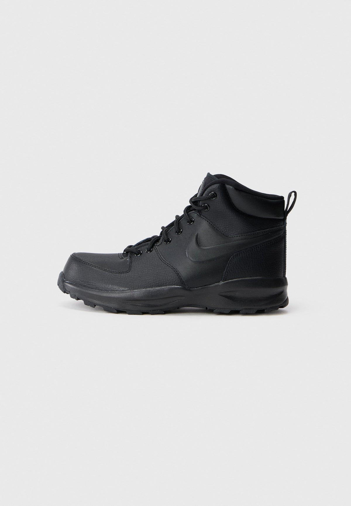 Nike Manoa 17 - Black