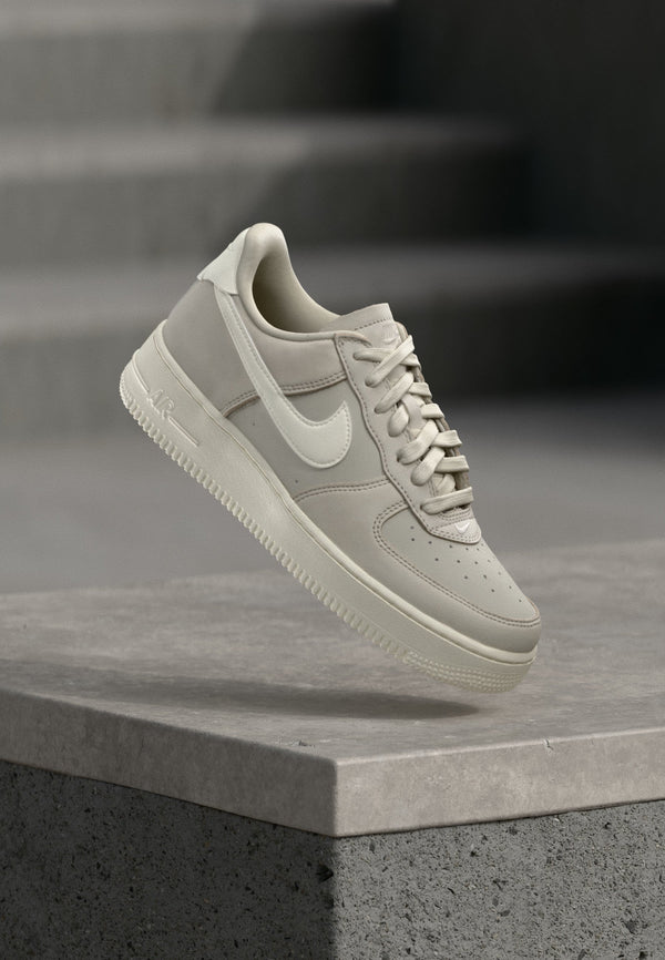 Nike Air Force Retro - Light Bone / Sail