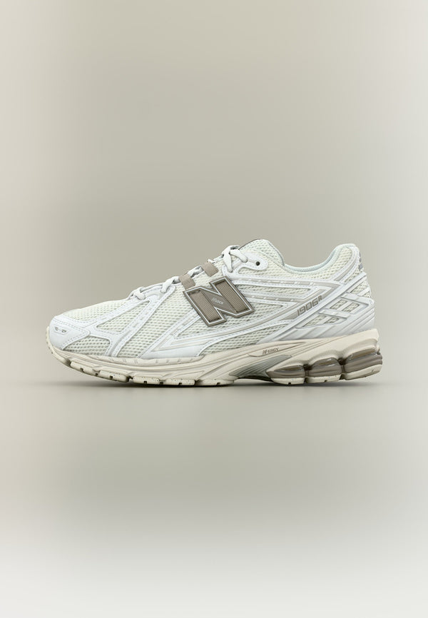 New Balance U1906 - White / Arid Stone
