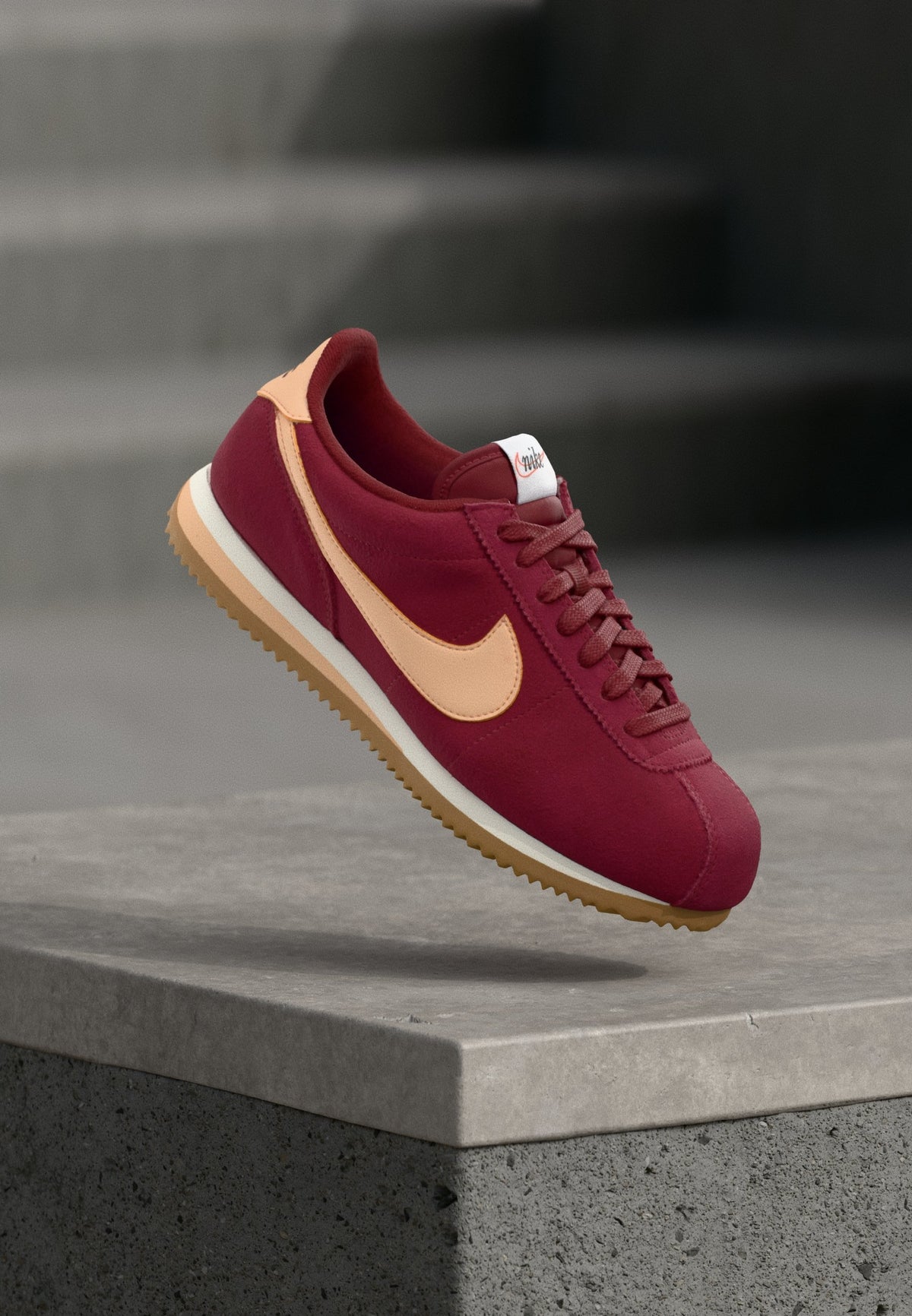 Nike W Cortez - Team Red / Ice Peach / Sail / Light Brown