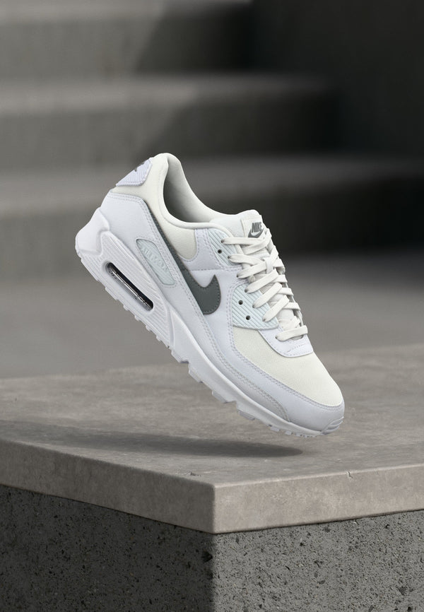 Nike Air Max 90 SE - White / Smoke Grey