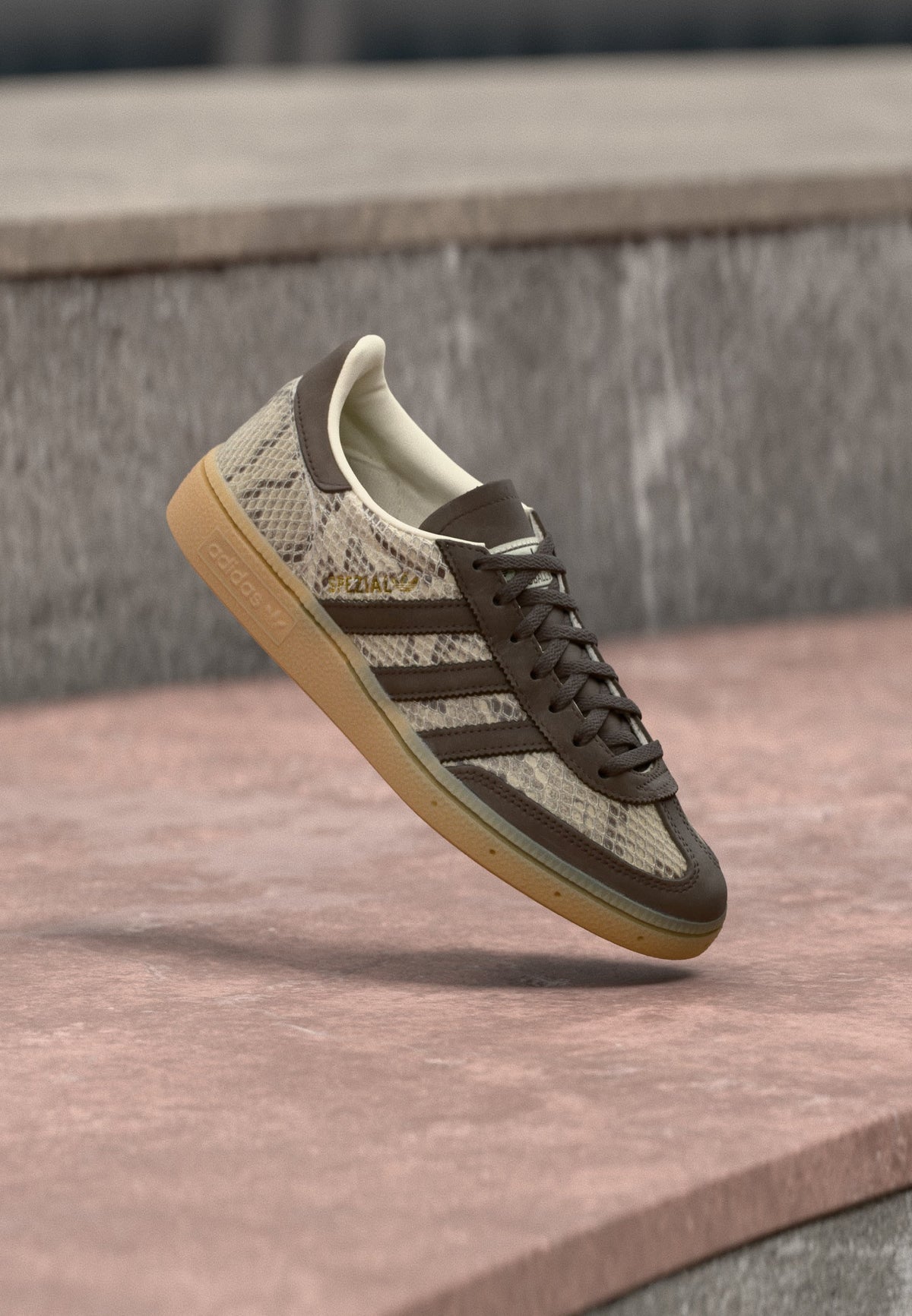 adidas Handball Spezial - Cream White / Gold-coloured Metallic
