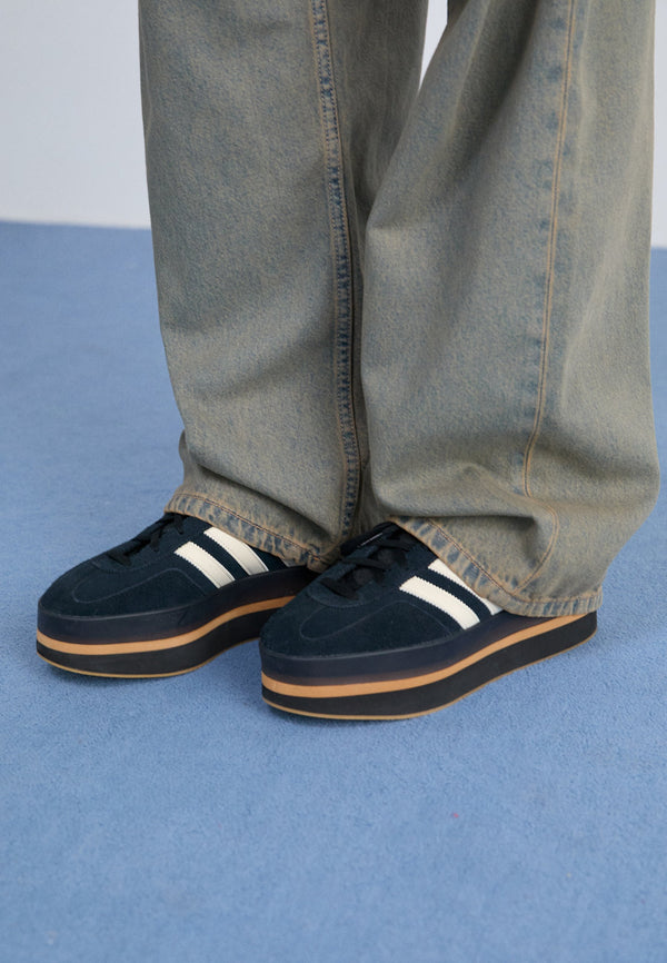 adidas Gazelle Stack W - Core Black / Cream White