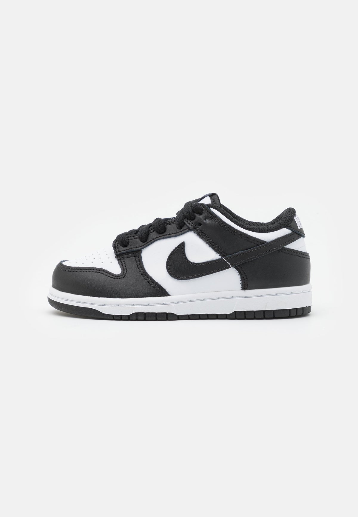 Nike Dunk Low - White / Black