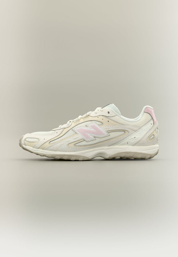 New Balance U204L - Sea Salt / Stone Pink