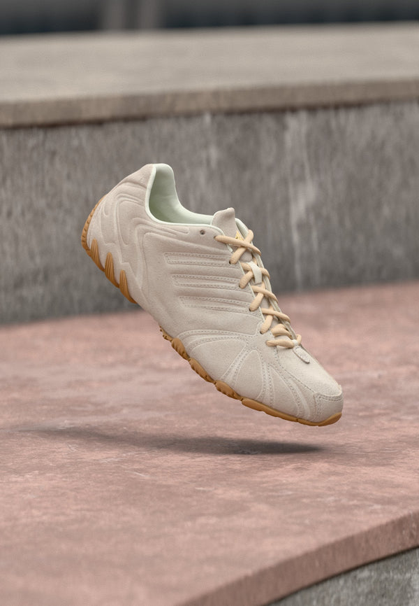 adidas Ghost Sprint - Off White / Sand Strata / Gold-coloured Metallic