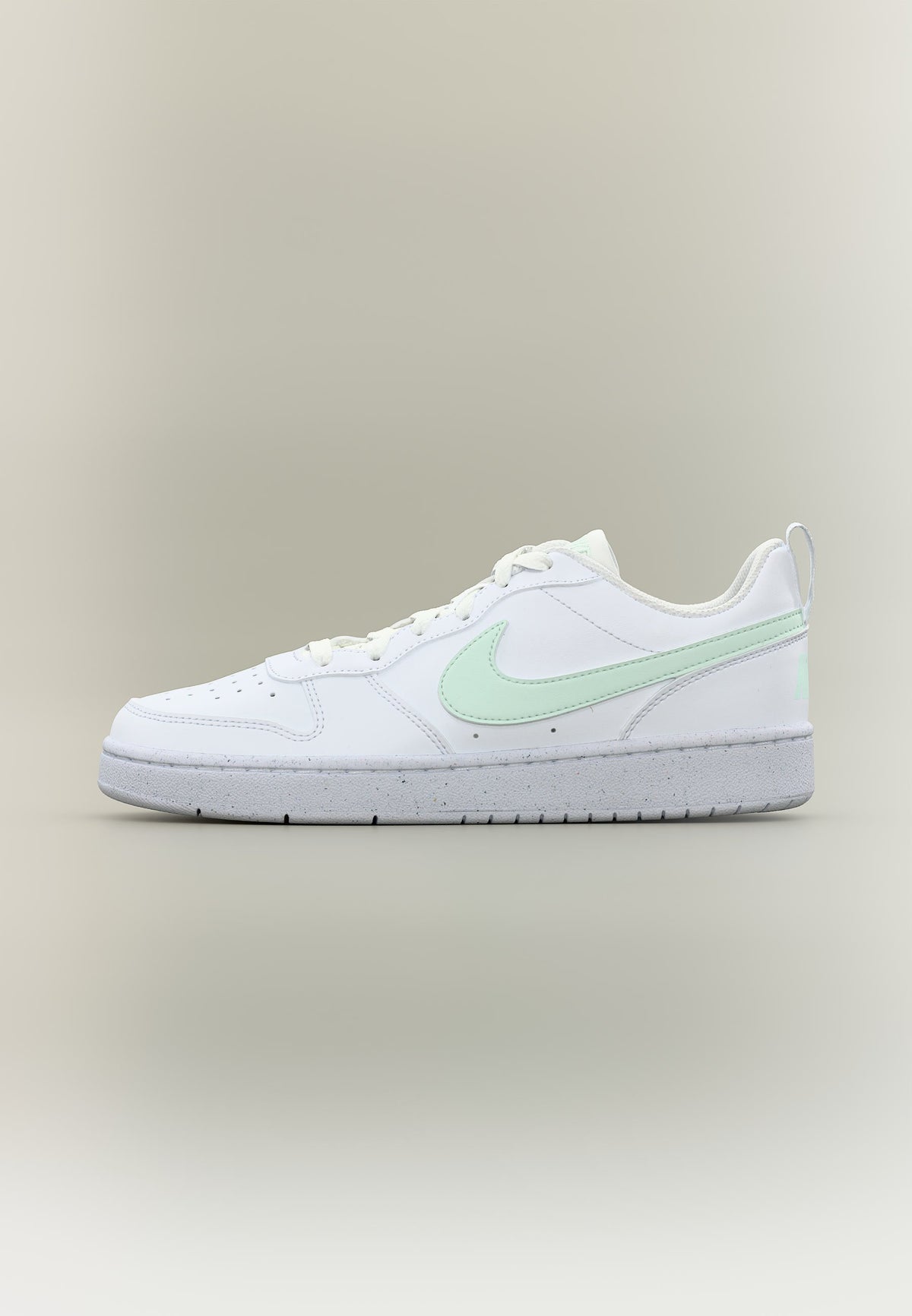 Nike Court Borough Low Recraft - White / Barely Green