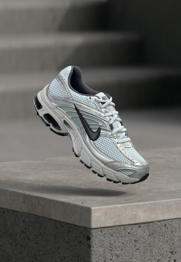 Nike Air Max Moto 2K - Pure Platinum-coloured / Grid Iron / Metallic Silver-coloured / Black / Flat Silver-coloured / White