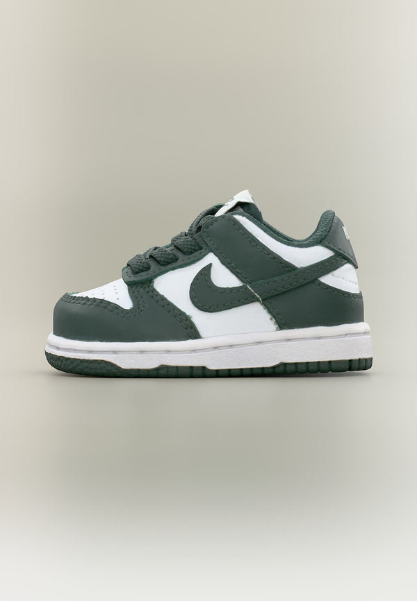 Nike Dunk - White / Vintage Green